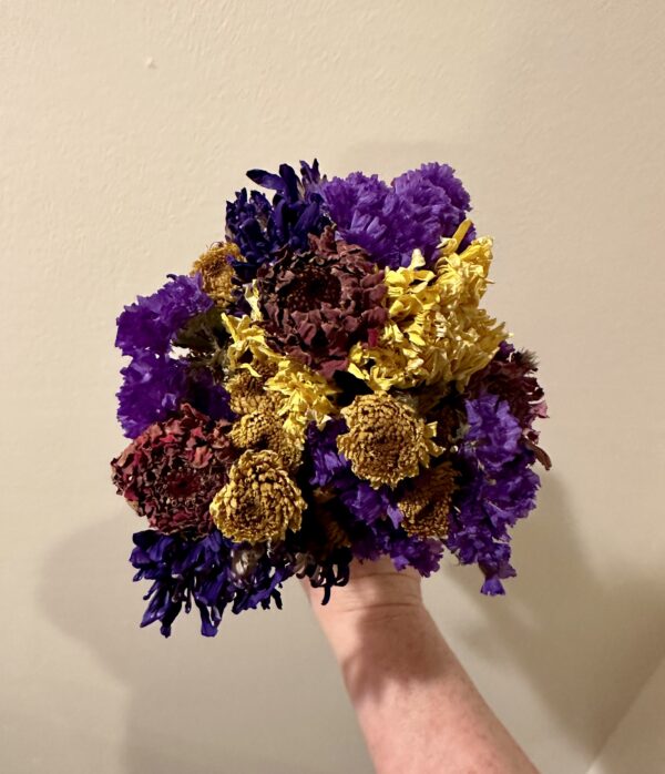 small dried flower bouquet