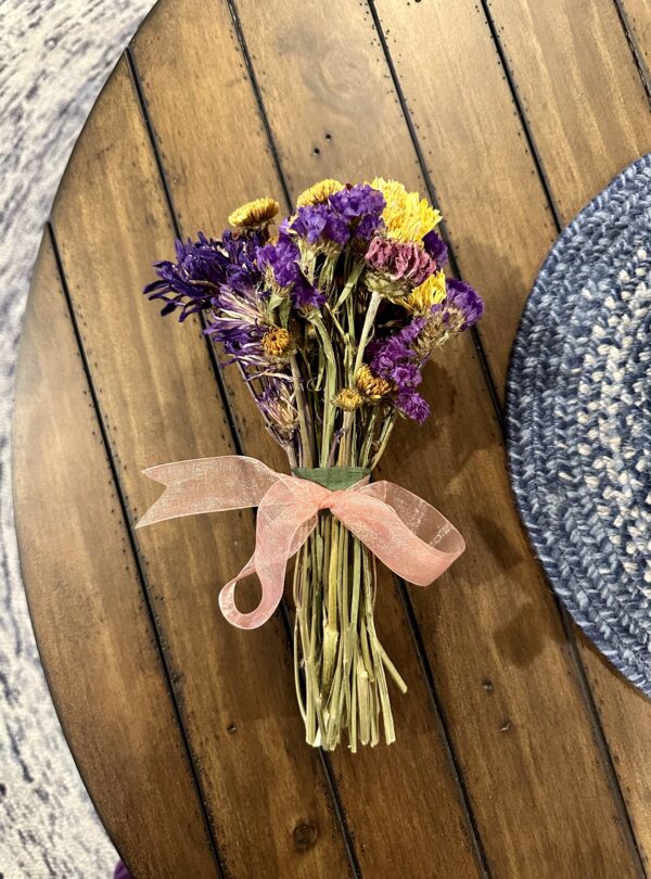 small dried flower bouquet