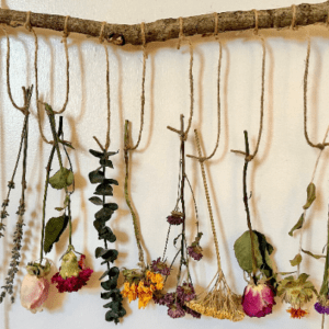 dry flower wall decor