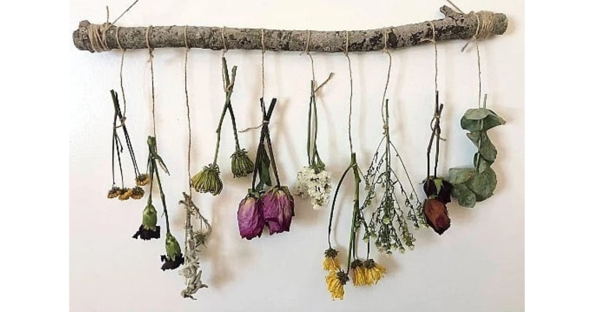 hanging flower wall decor
